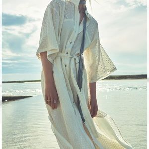 (NWT) Zara Limited Edition Belted Dress - size S